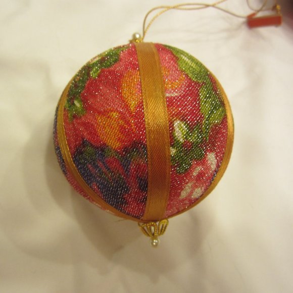RETRO 70'S FLORAL FABRIC MADE IN JAPAN PEARL BALL ORNAMENTS, SET OF 5 - Picture 3 of 6